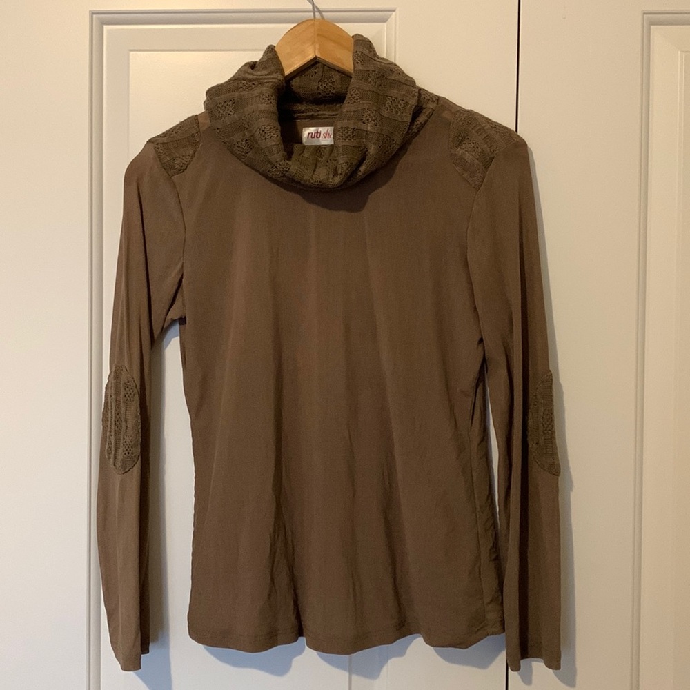 Feminine top